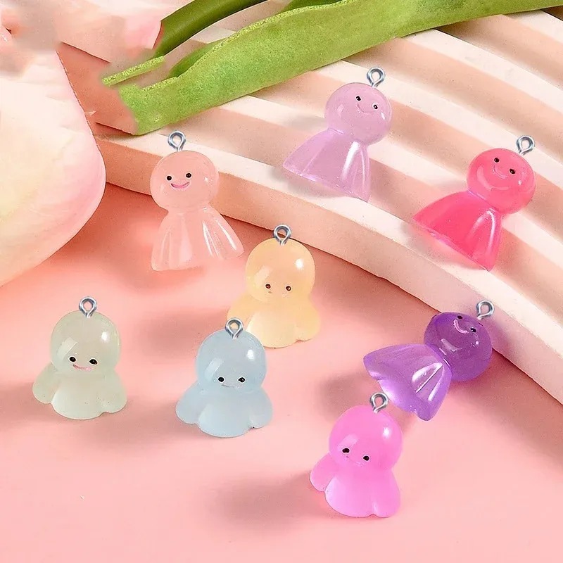 Art Craft Resin - 10 ชิ้นเรซิ่นรูปการ์ตูนเรืองแสงในที่มืด จี้เรืองแสง อุปกรณ์งานฝีมือ DIY สำหรับต่างหู