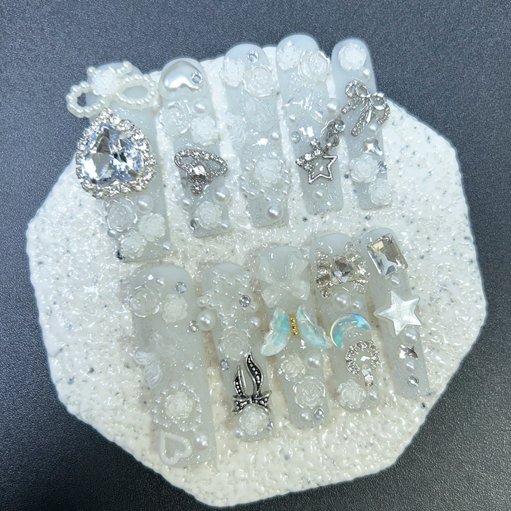 เล็บปลอมแบบกดติด 10 ชิ้น ลาย J - Art Craft Handmade บทวิจารณ์และราคา